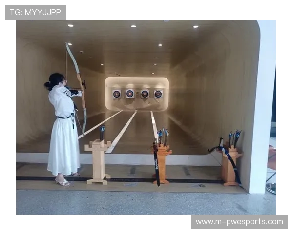 李梦麒最后一箭定乾坤，高举弓箭振臂欢呼