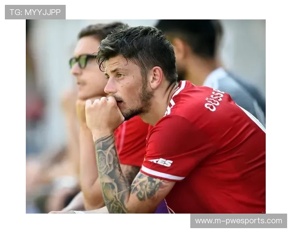 德甲俱乐部社交媒体粉丝破亿，年轻化显著